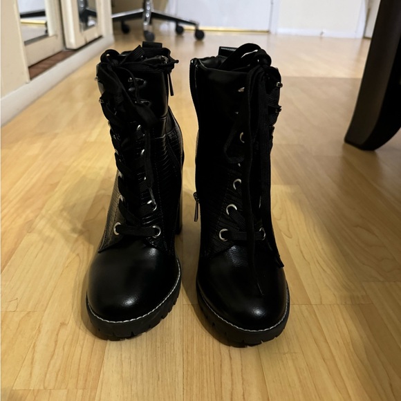 Bcbg booties - Picture 2 of 3